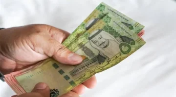 تحديثات الصرف.. سعر الريال السعودي أمام الجنيه في تعاملات الجمعة بالبنوك المصرية